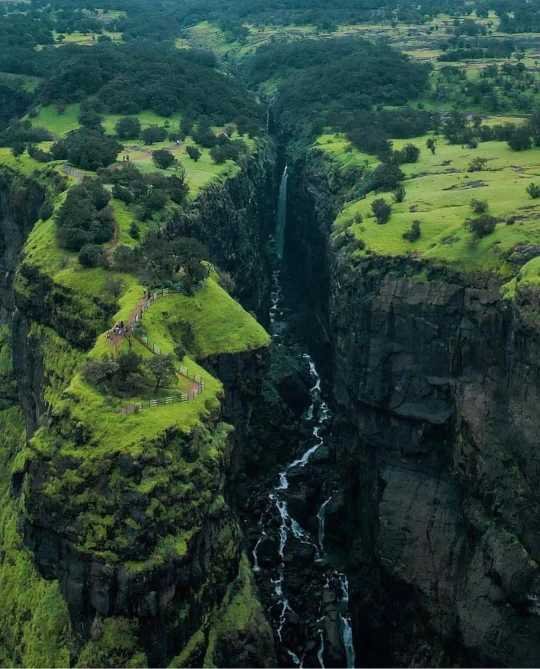 संधान वैली गाइड